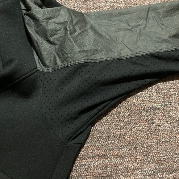 Nike Womens Dri-FIT Run Division Running Crewneck Sweatshirt Large DD5263-010 - Picture 7 of 11